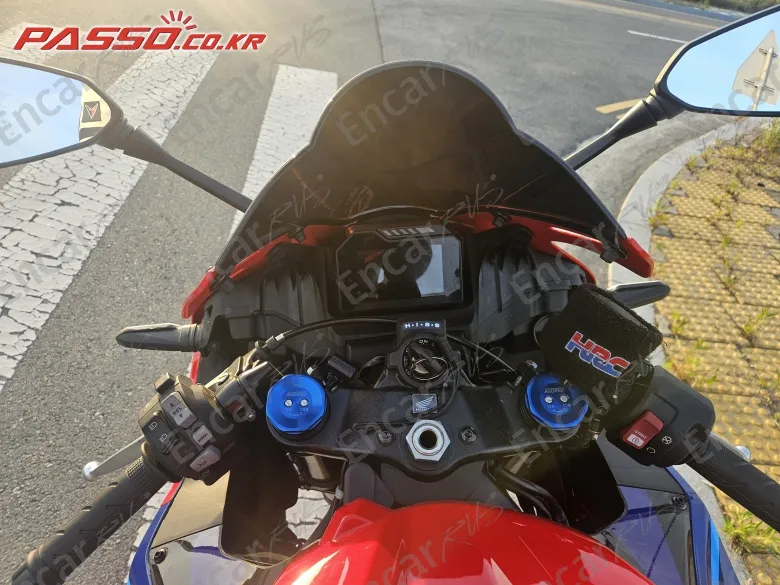 HONDA CBR 600 RR - фото 3
