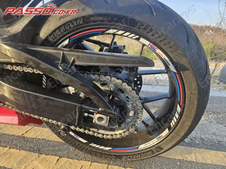 HONDA CBR 600 RR - фото 5