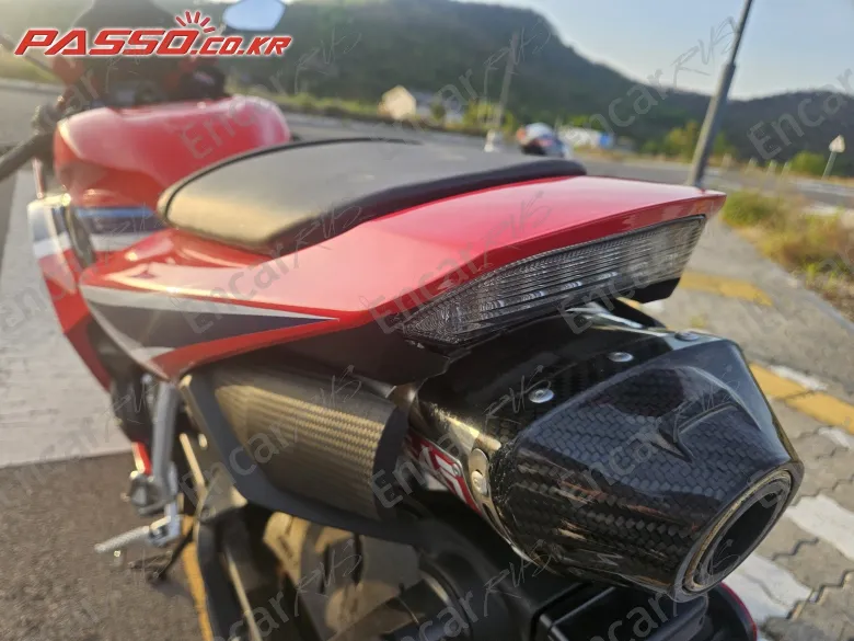 HONDA CBR 600 RR - фото 6