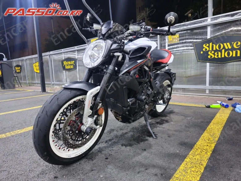 Mv Agusta Dragster 800 Rr - фото 6