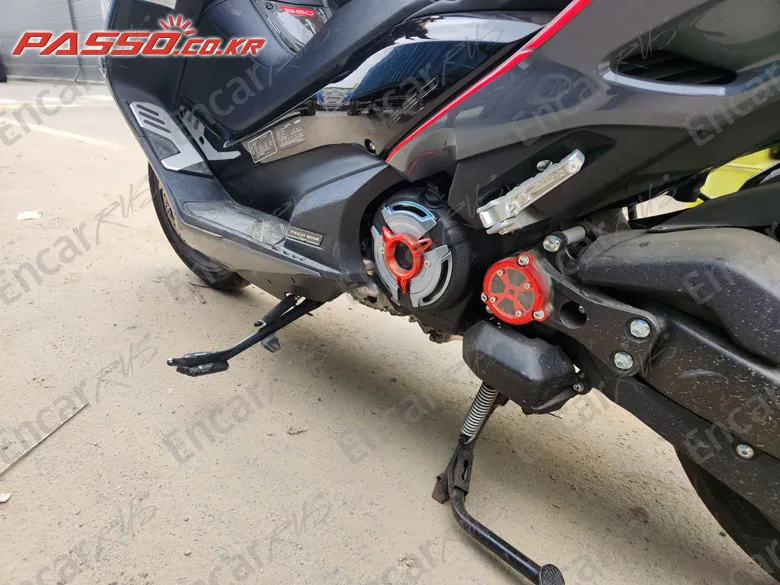 YAMAHA T MAX 560 - фото 4