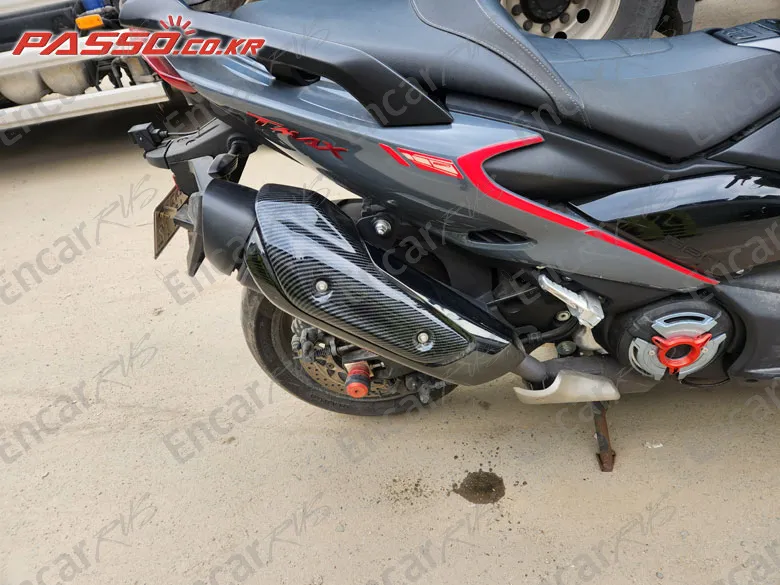 YAMAHA T MAX 560 - фото 6