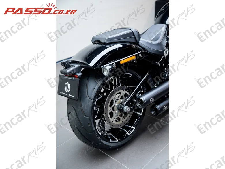 Harley-Davidson Breakout 114 - фото 2