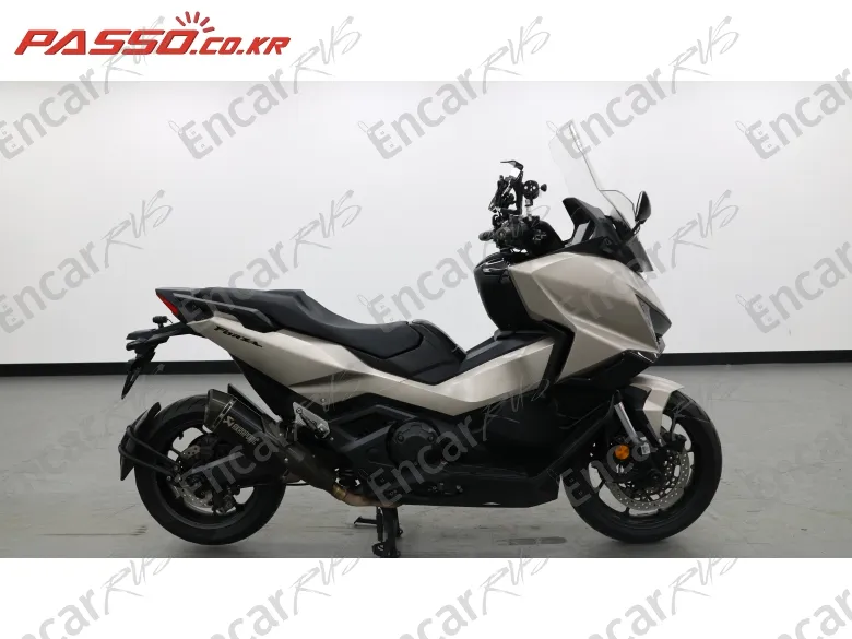 Honda Forza 750 - фото 0
