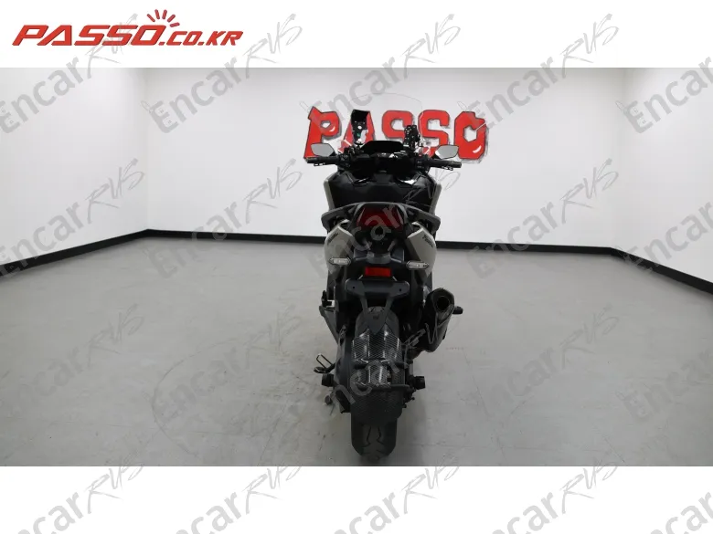 Honda Forza 750 - фото 2