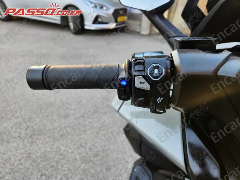 Honda Forza 350 - фото 5