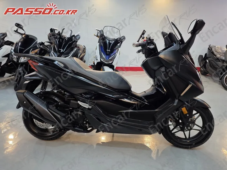 Honda Forza 350 - фото 0