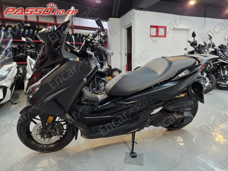 Honda Forza 350 - фото 1
