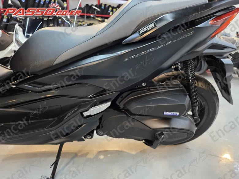 Honda Forza 350 - фото 4