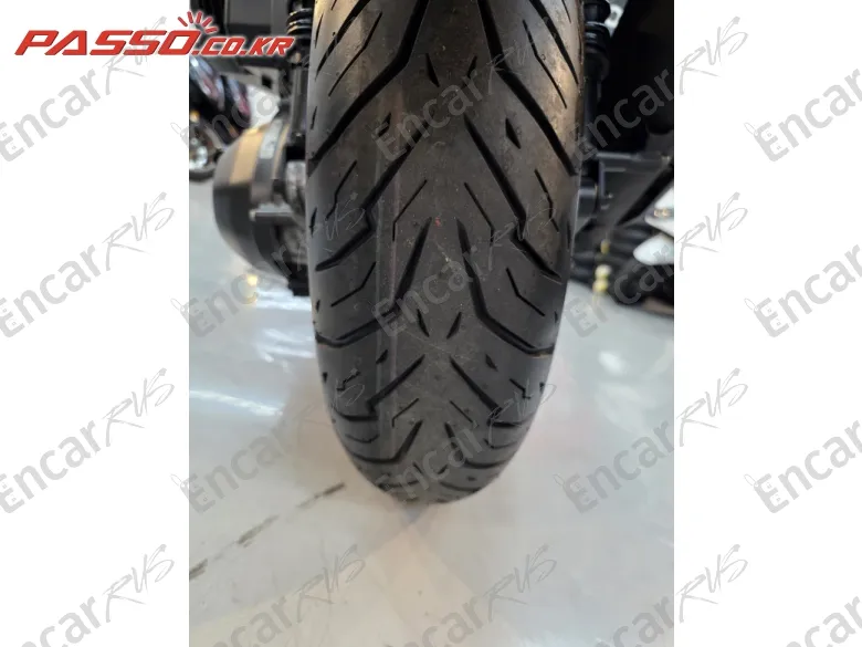 Honda Forza 350 - фото 5