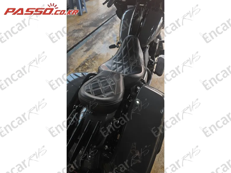 HARLEY-DAVIDSON ROAD GLIDE SPECIAL - фото 3