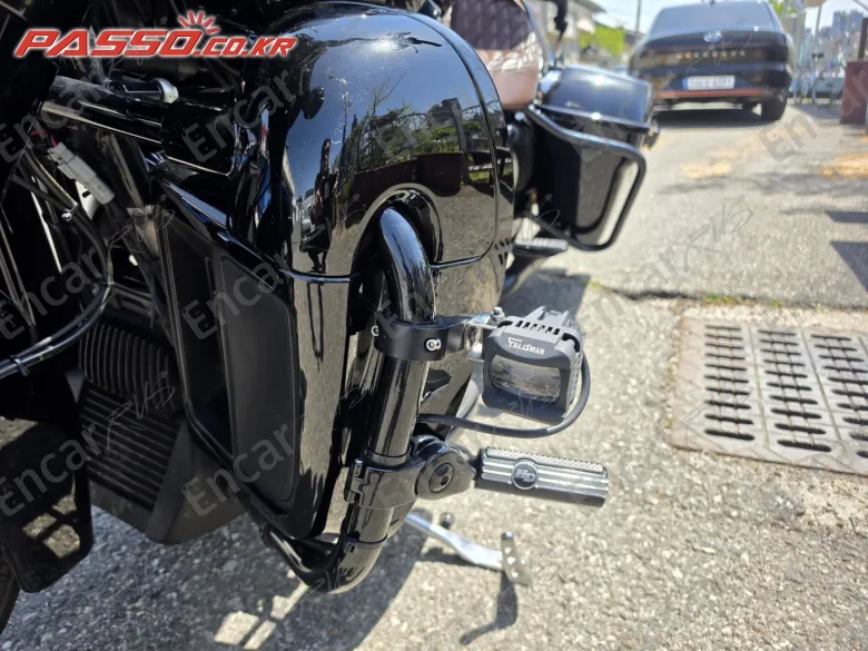 HARLEY-DAVIDSON ROAD KING SPECIAL - фото 3