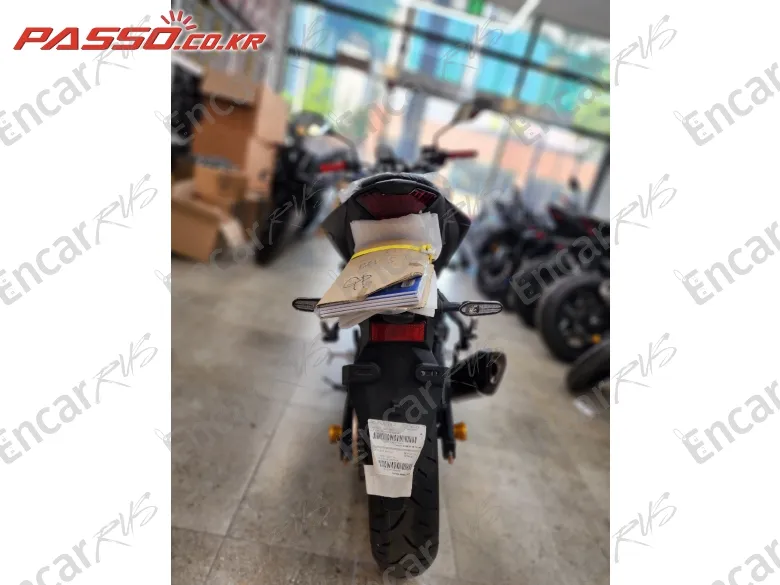 YAMAHA MT 03 - фото 2