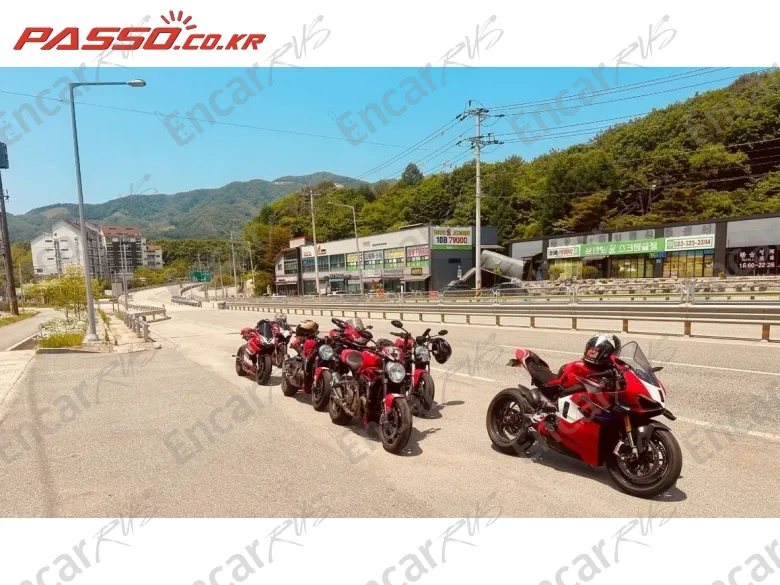 Ducati Panigale V4 S - фото 5