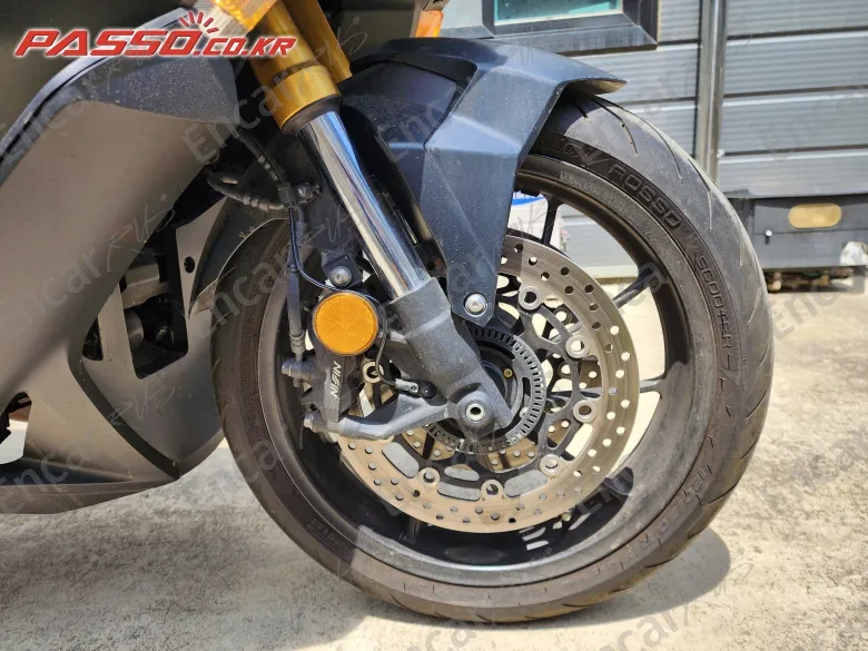 Honda Forza 750 - фото 5