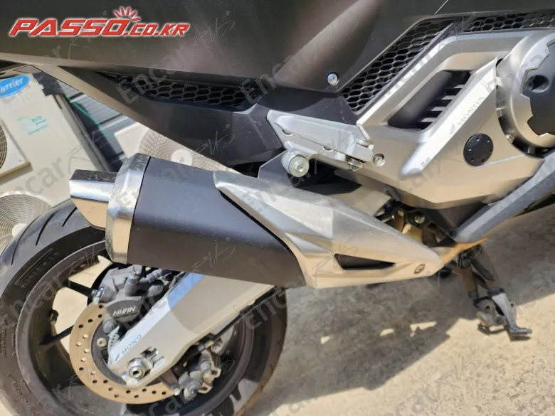 Honda Forza 750 - фото 6