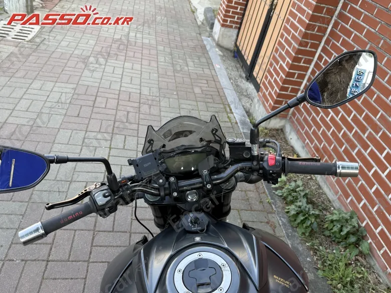 Suzuki Gsx S 750 - фото 3