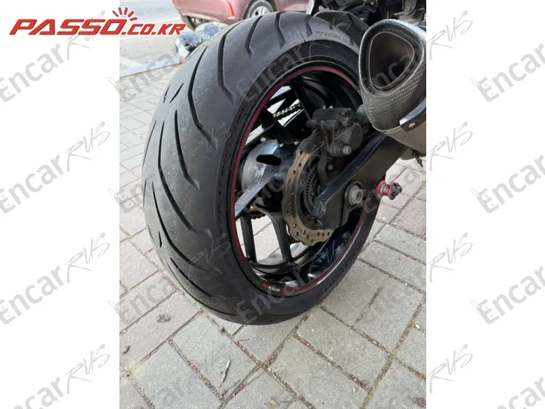 Suzuki Gsx S 750 - фото 5