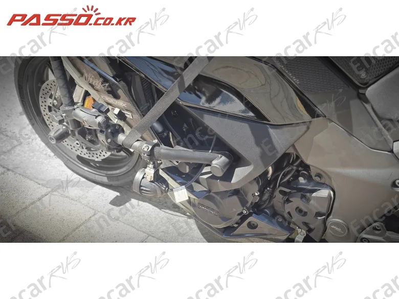 Kawasaki Z 1000 Sx - фото 4