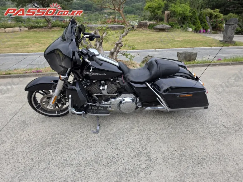 Harley-Davidson Flhx - фото 0