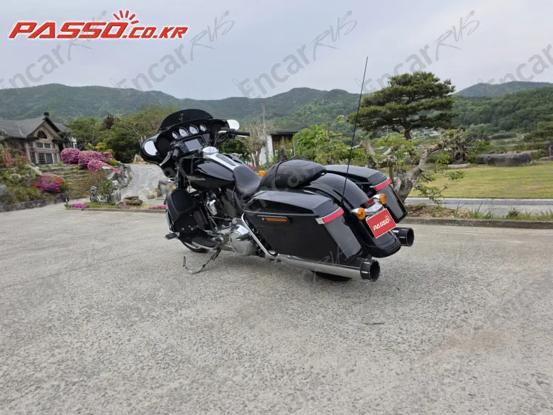 Harley-Davidson Flhx - фото 2