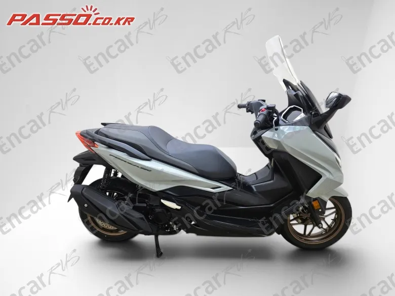 Honda Forza 350 - фото 0