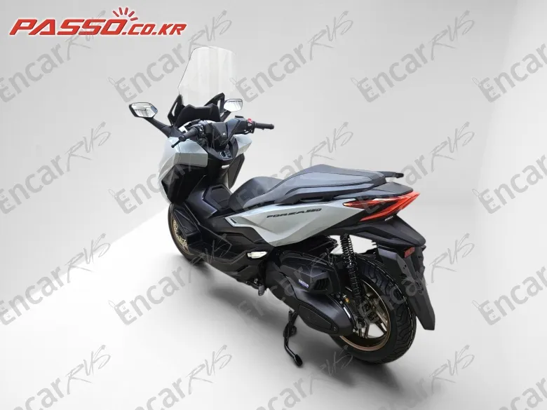 Honda Forza 350 - фото 3