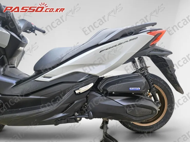 Honda Forza 350 - фото 4