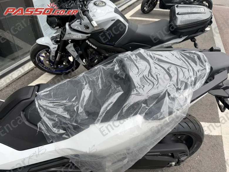 Honda Forza 750 - фото 4