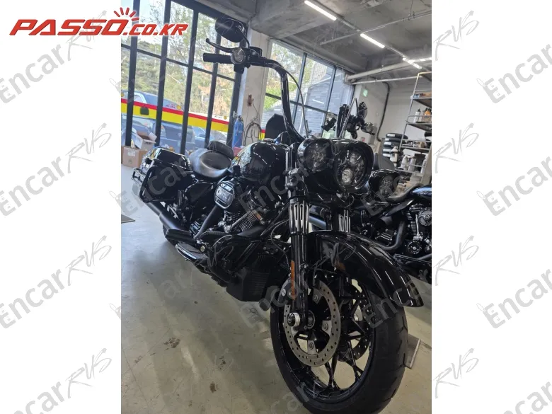 Harley-Davidson Road King Special - фото 4