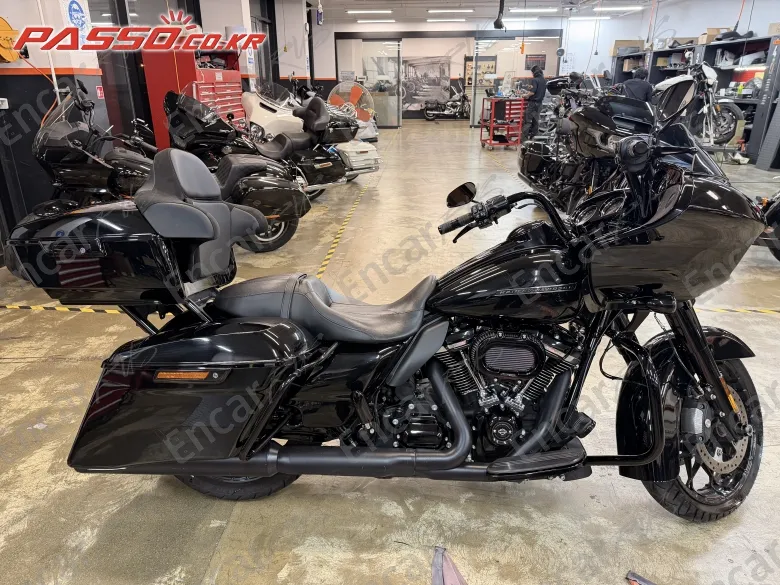 HARLEY-DAVIDSON ROAD GLIDE SPECIAL - фото 0