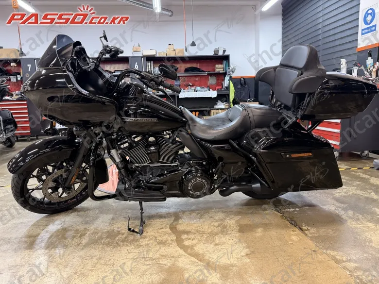 HARLEY-DAVIDSON ROAD GLIDE SPECIAL - фото 1