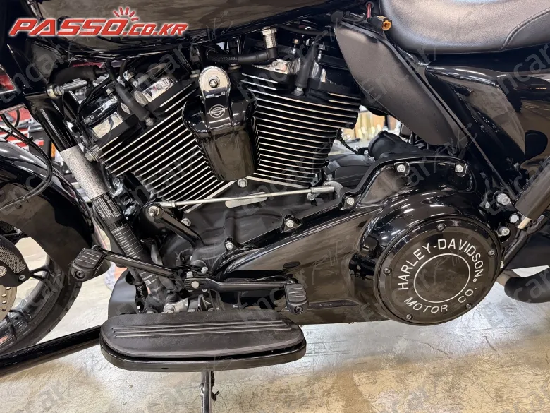 HARLEY-DAVIDSON ROAD GLIDE SPECIAL - фото 4