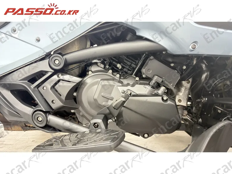Brp Can-Am Spyder F3 Limited - фото 4