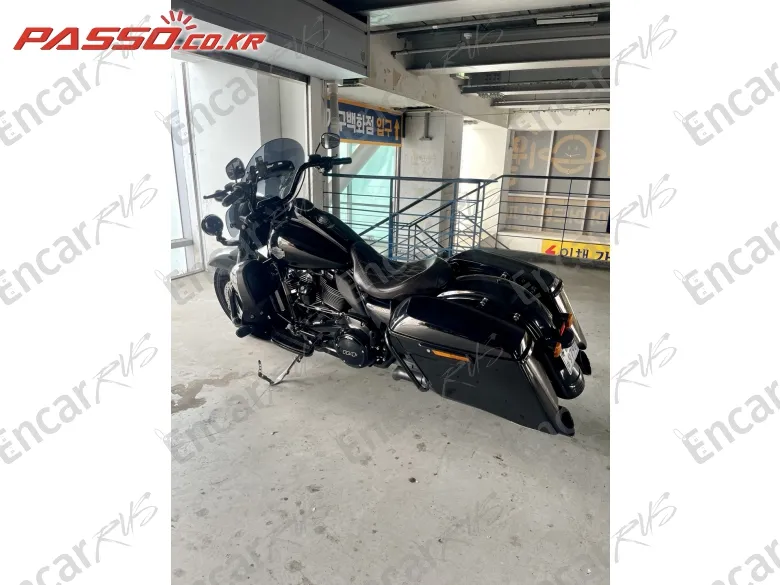 HARLEY-DAVIDSON ROAD GLIDE SPECIAL - фото 2