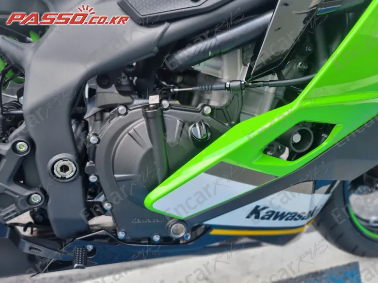 Kawasaki Ninja Zx 4 Rr - фото 4