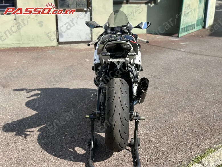 HONDA CBR 1000 RR-R FIREBLADE - фото 2