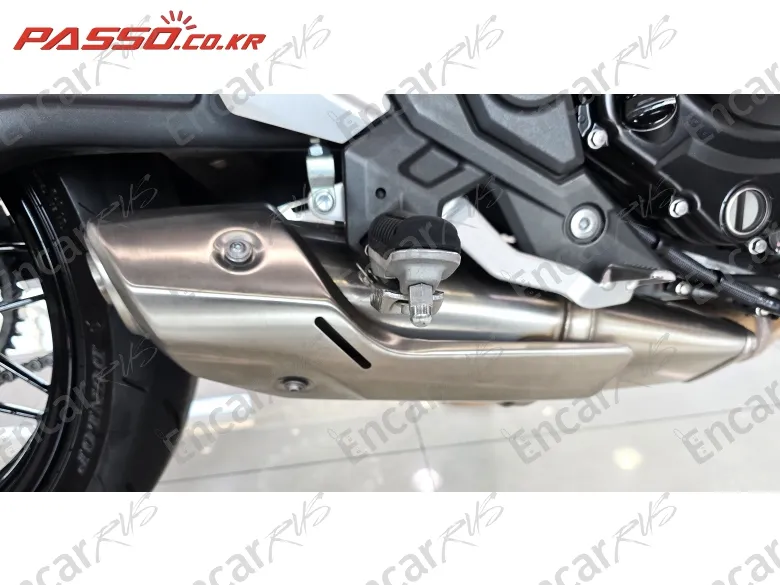 Kawasaki Z 650 Rs Abs - фото 6