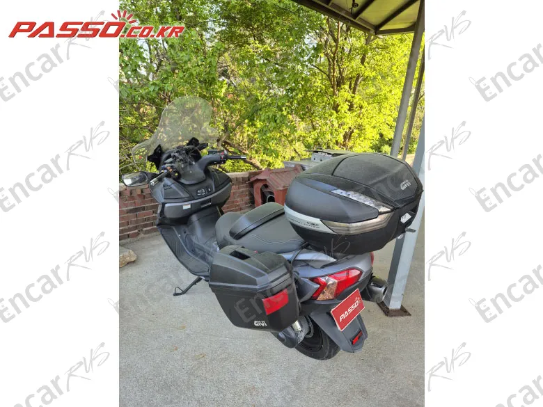 Suzuki Burgman 650 - фото 1
