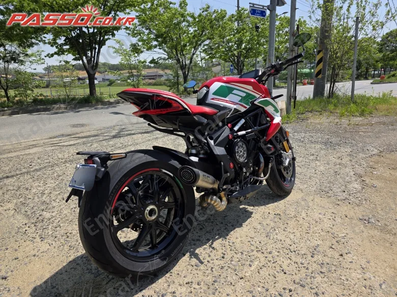 Mv Agusta Dragster 800 Rc Scs - фото 3