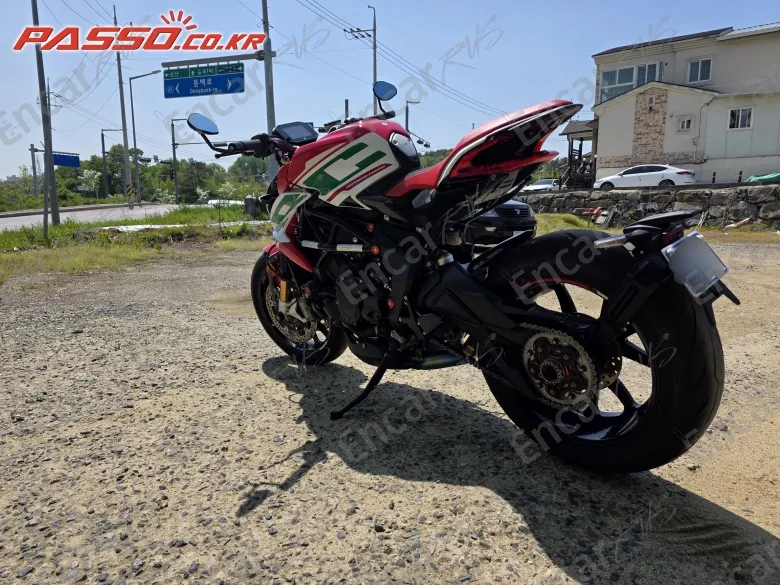 Mv Agusta Dragster 800 Rc Scs - фото 5
