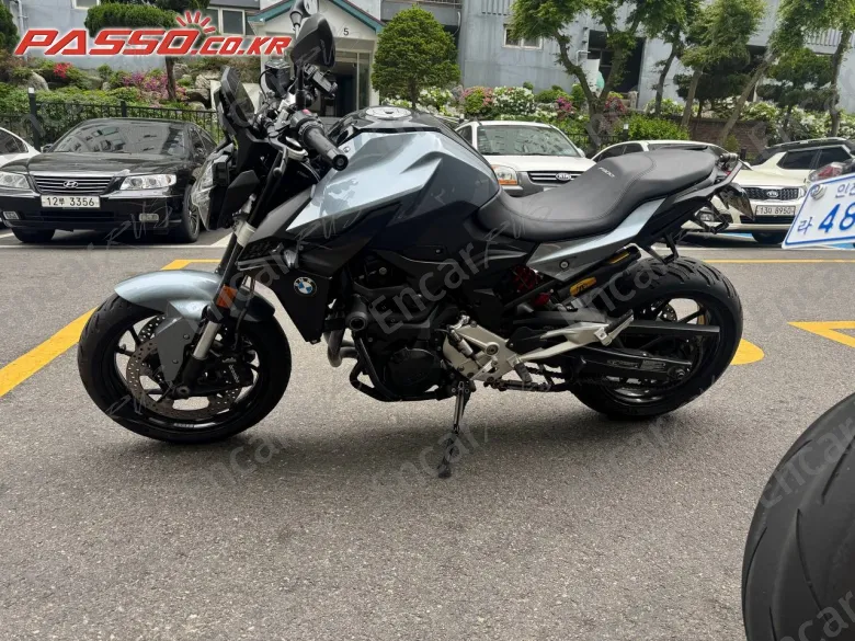 BMW F 900 R - фото 1