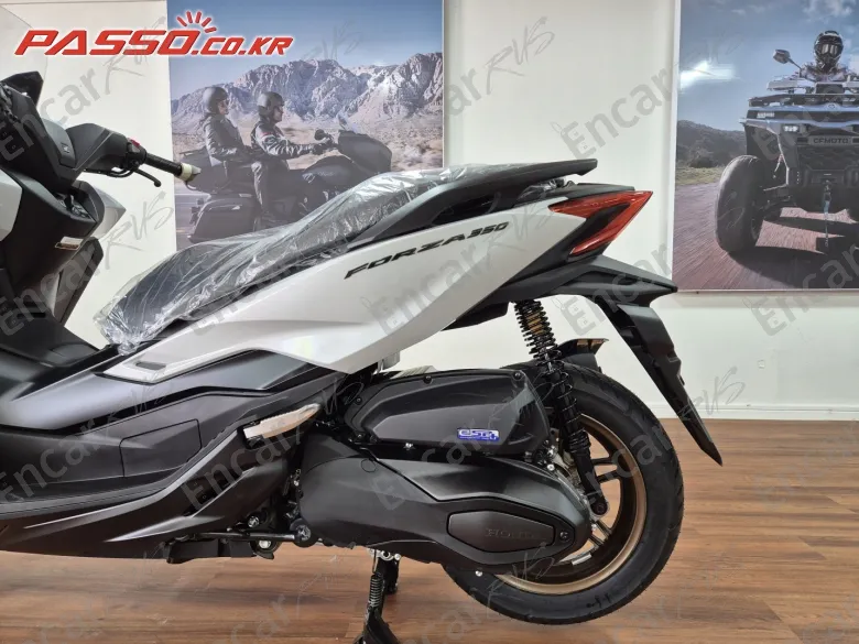 Honda Forza 350 - фото 4