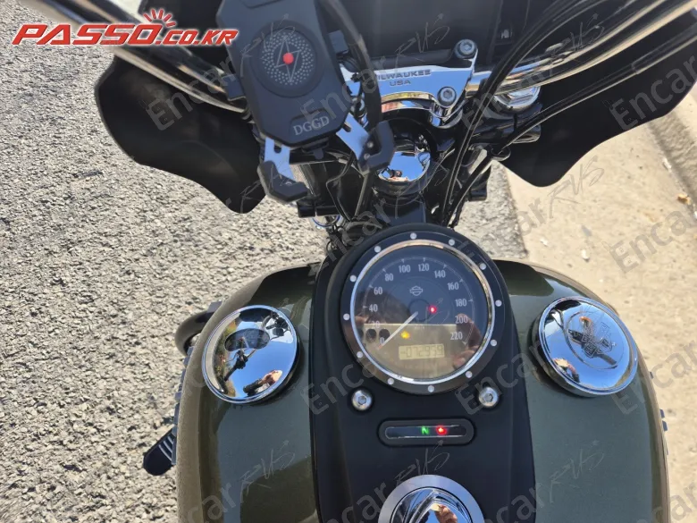 HARLEY-DAVIDSON STREET BOB - фото 3