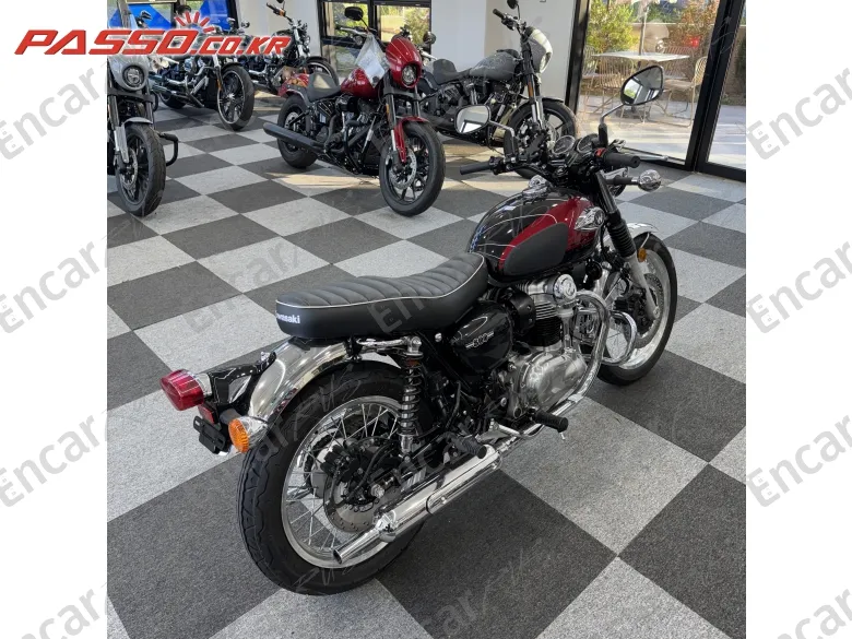 Kawasaki W 800 - фото 2