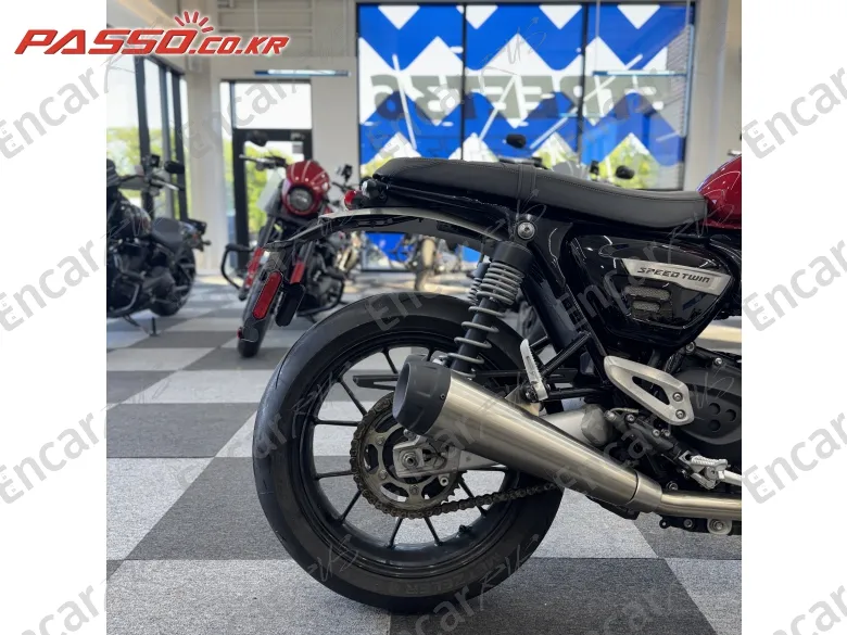 Triumph Speed Twin 1200 - фото 5