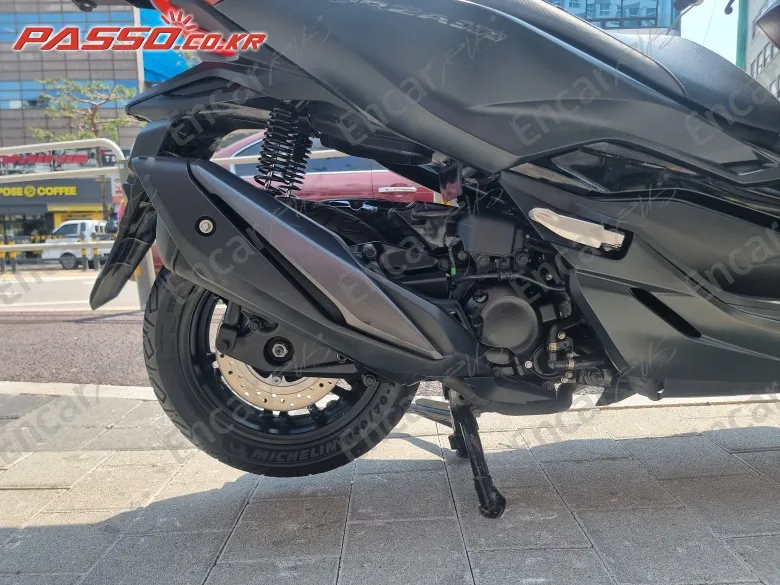 Honda Forza 350 - фото 6