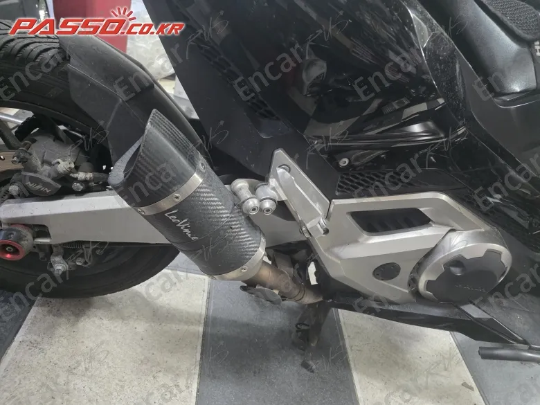 Honda Forza 750 - фото 6