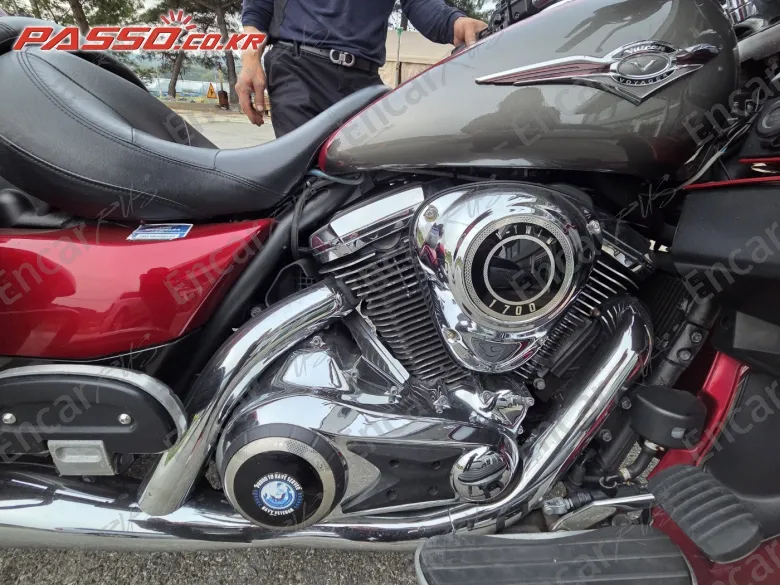 Kawasaki Vulcan 1700 Voyager Abs - фото 4