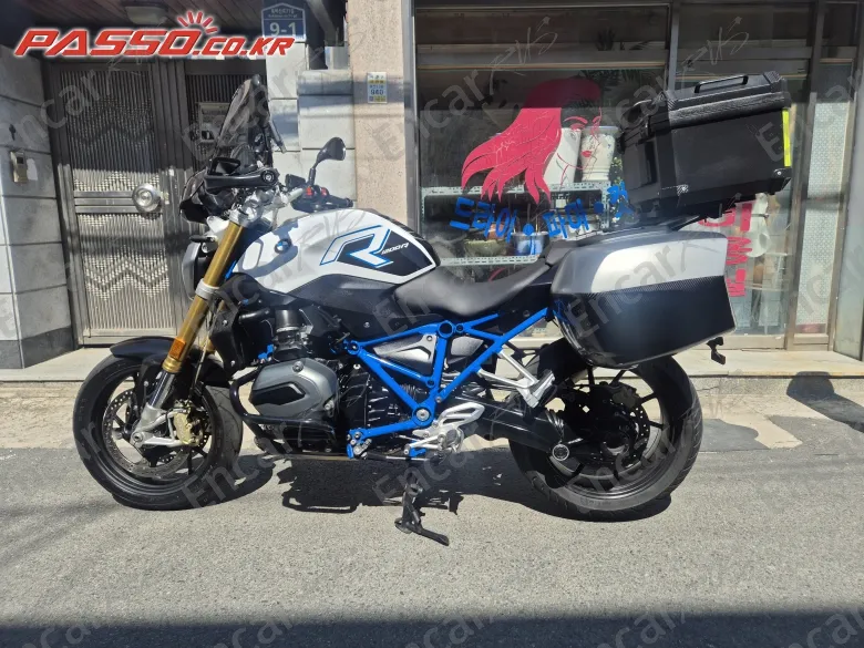 BMW R 1200 R - фото 1